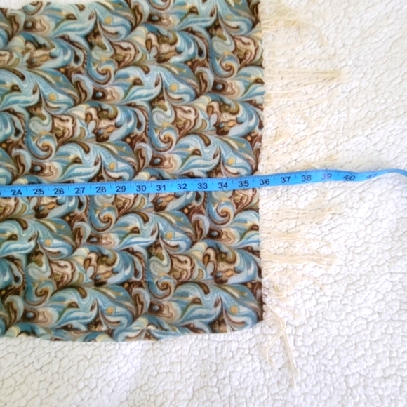 Cashmere Abstract Swirl Patterned Scarf size 16X70 - Picture 5 of 7